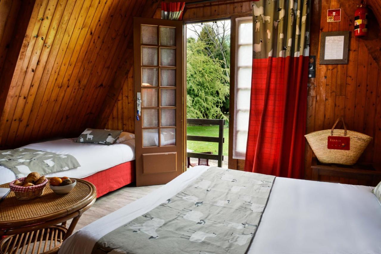 Отель Logis Le Vieux Logis Lestelle-Betharram Экстерьер фото