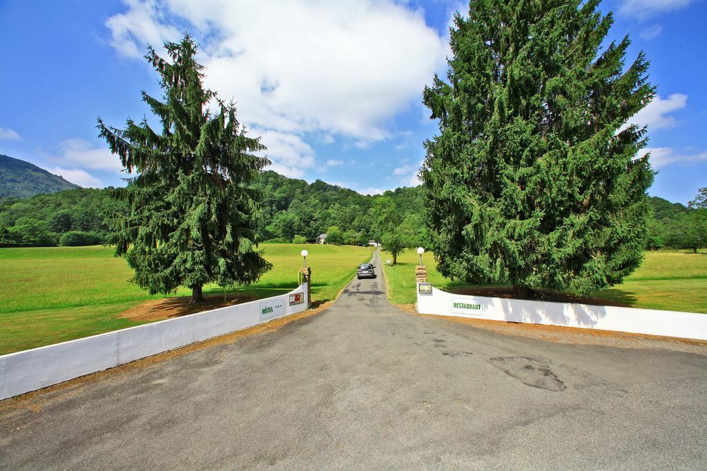 Отель Logis Le Vieux Logis Lestelle-Betharram Экстерьер фото